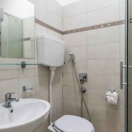 La Tour Palace & Restaurant 3*