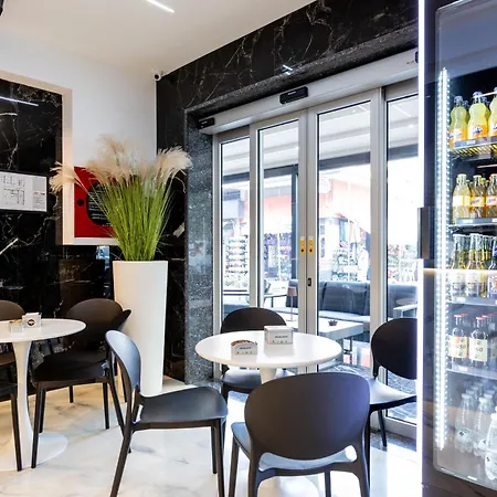 Ξενοδοχείο La Tour Palace & Restaurant