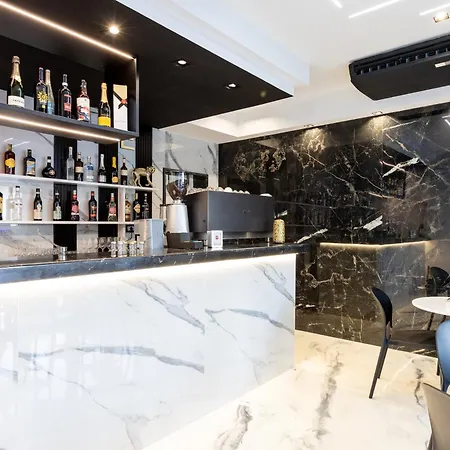 La Tour Palace & Restaurant Ξενοδοχείο Ρίμινι