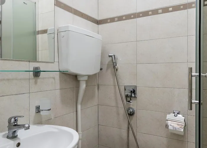 La Tour Palace & Restaurant 3*