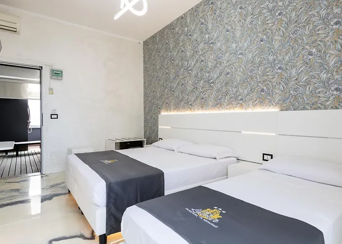 Hotel La Tour Palace & Restaurant