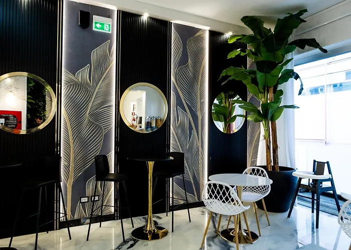 La Tour Palace & Restaurant 3*