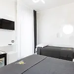 La Tour Palace & Restaurant Hotel