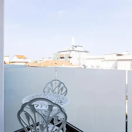 La Tour Palace & Restaurant 3*