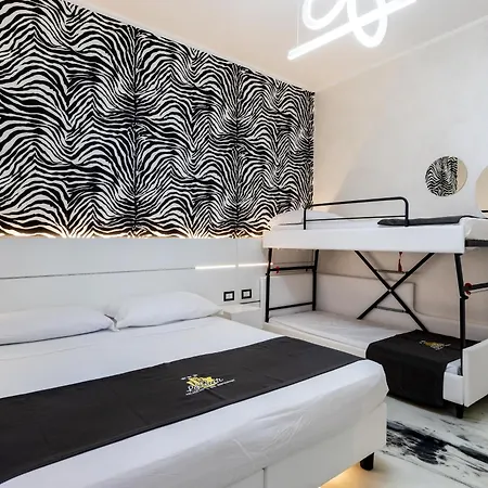 호텔 La Tour Palace & Restaurant