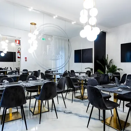 호텔 La Tour Palace & Restaurant 리미니